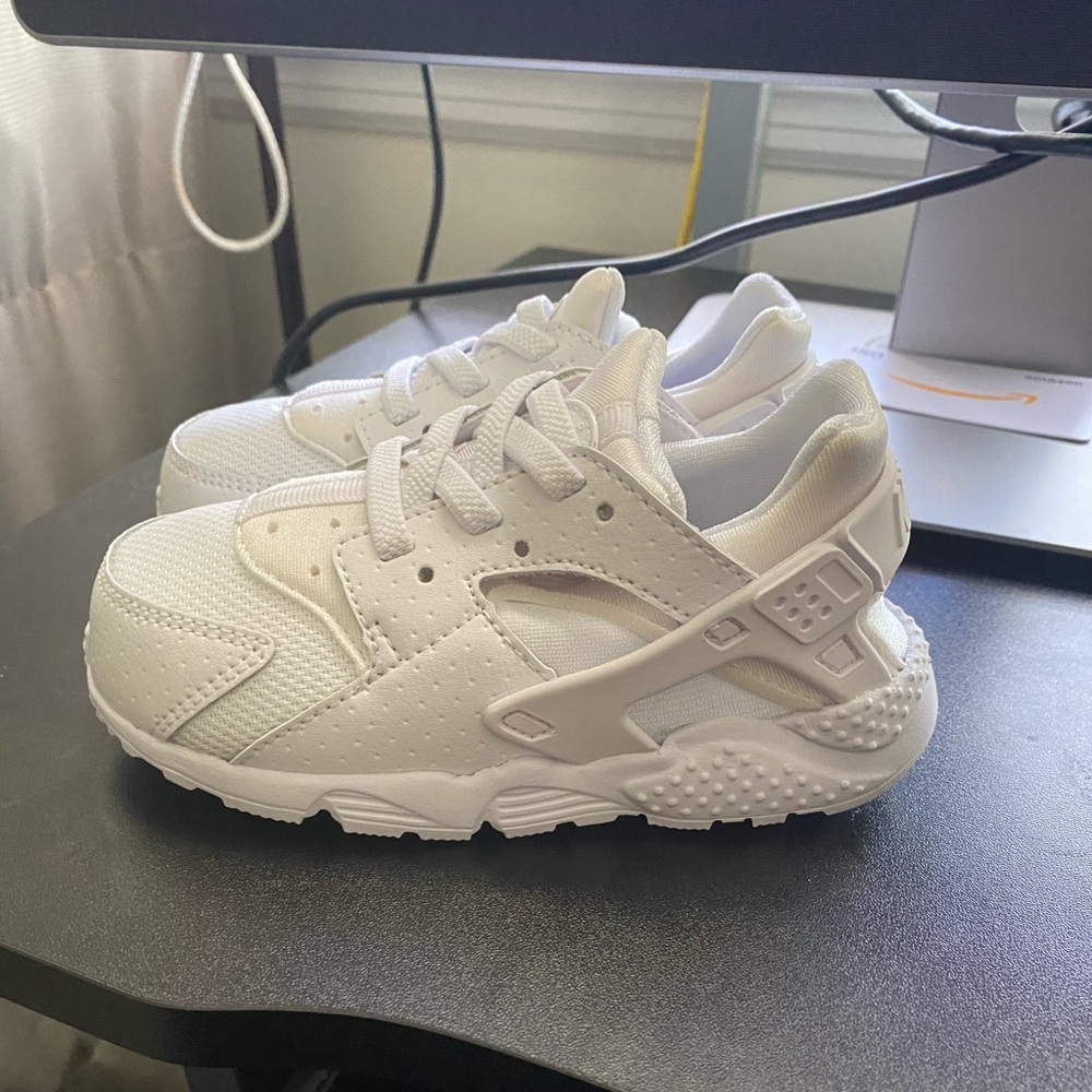 Nike huaraches size 8c